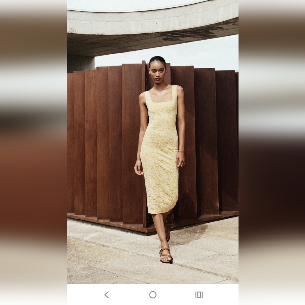 NWT ZARA Elegant Yellow Fitted 💛 Dress Size M